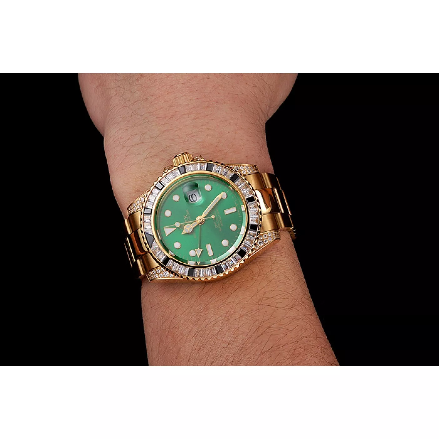 Good Copy Rolex Watches Swiss Rolex GMT Master II Green Dial Stone Set Bezel Gold Case And Bracelet 1453748 0128